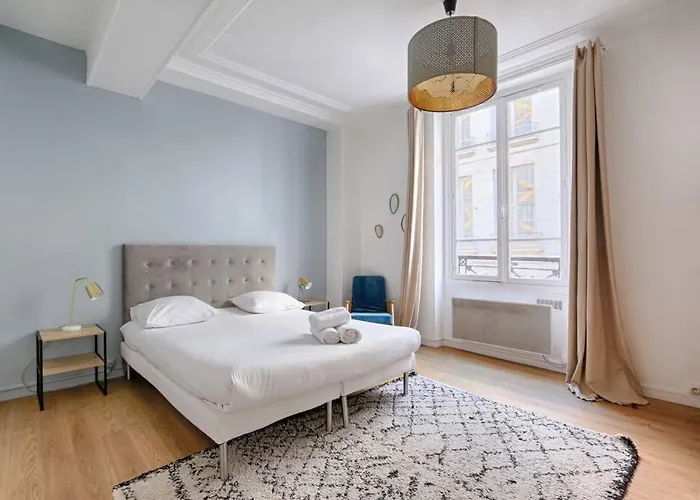 Louvre Montorgueuil Historical Center 3br-8p Lejlighed