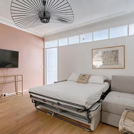 Louvre Montorgueuil Historical Center 3br-8p Apartment